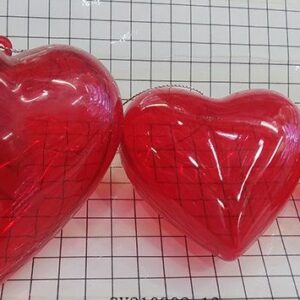 PLASTIC BOX HEART RED 8CM/EACH