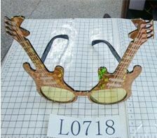 PARTY GLASS GUITAR 13.5X14CM/EACH