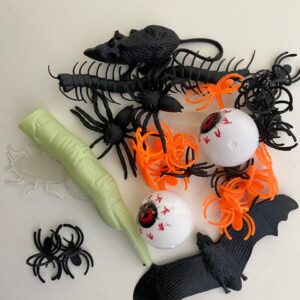 HALLOWEEN MIX (INSECTS+EYESBALLS+FINGER)