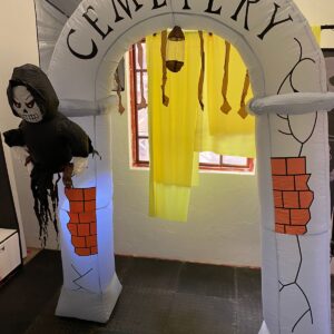 HALOW ARCH BLOW UP CEMETERY /EACH