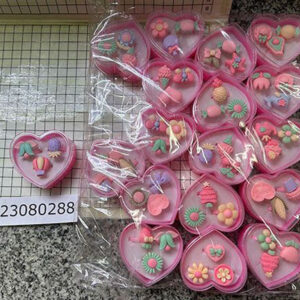 PLASTIC TOY RING IN BOX 3PC/BOX/EA.BOX