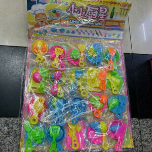 PARTY PACK TOY LITTLE KITCHEN 20PC/CARD