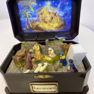 MUSICAL-LIGHTED NATIVITY SET 20X14X12CM/