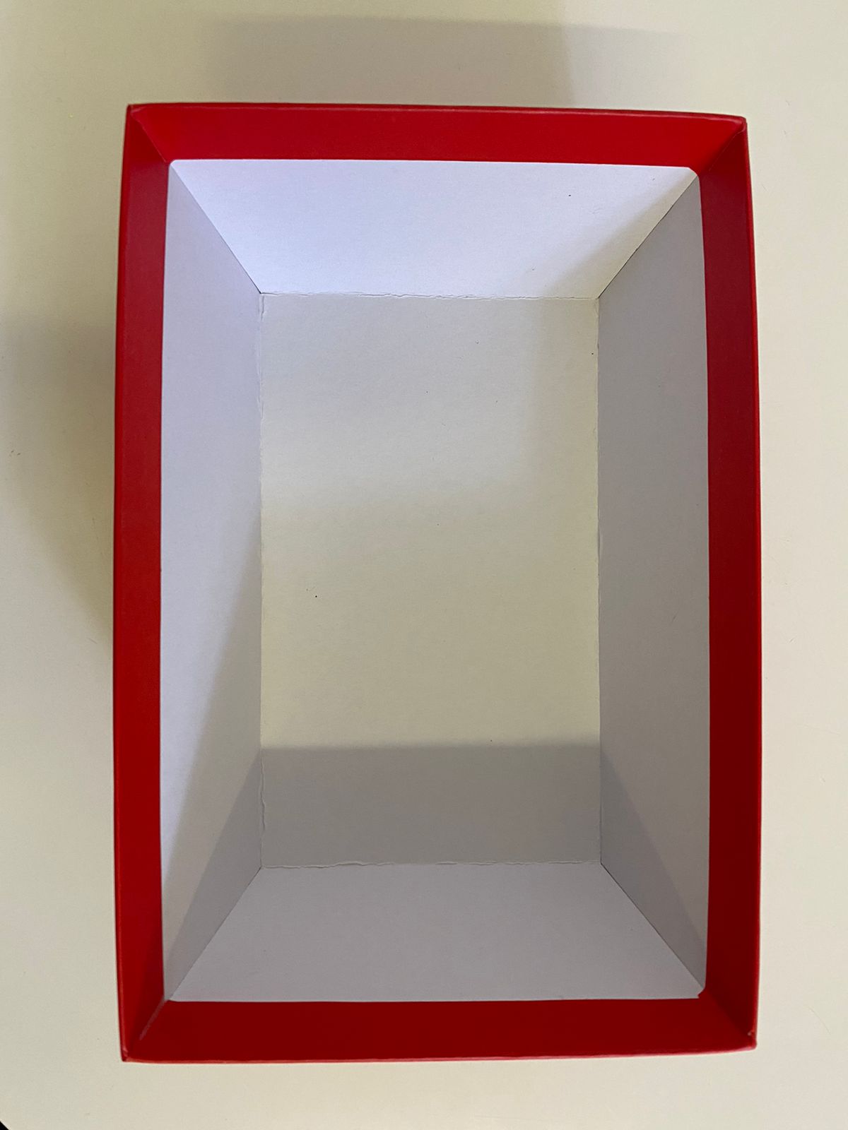 GIFT BOX PAPER PLAIN COLOR 23X16X7.5CM | Evermore ZA