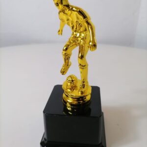 TROPHY SOCCER KICK H15CM/EACH