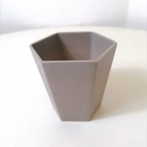 PLASTIC FLOWER POT DIAMOND SHAPE 10X10CM