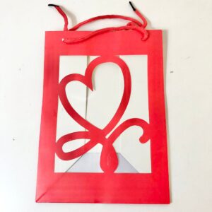 GIFT BAG WINDOW HEART RED 25X18X13CM/EAC