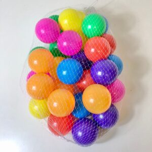 PLASTIC BALL MULTICOLOR IN MESH 7CM 30PC