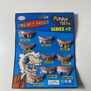 FREAKY FANGS SERIES2 SY 18 12D 9PC/CARD