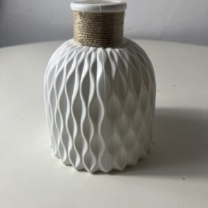 VASE PLASTIC MINIMALISTIC 15X12X15CM/EA